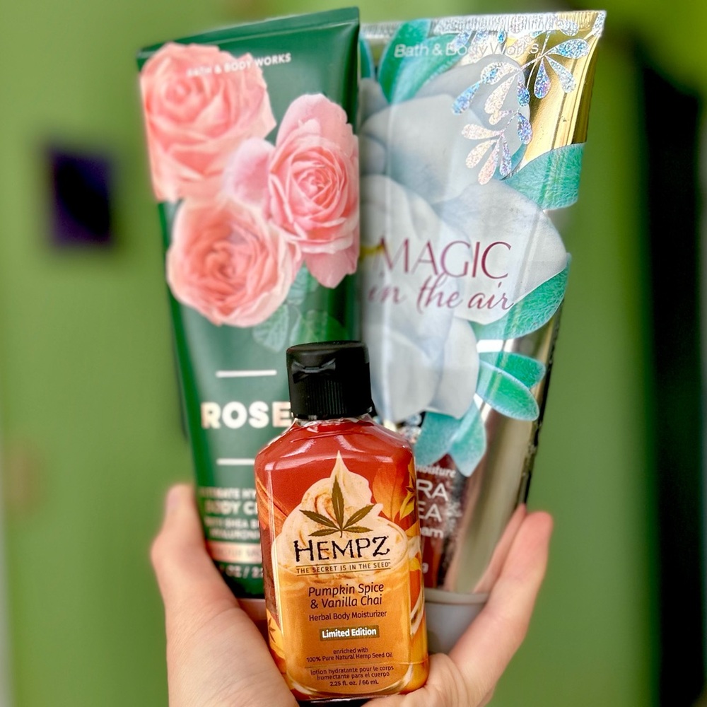 Bath & Body Works + Hempz Hand & Body Lotion Set of 3 Floral & Seasonal Scents - Picture 2 of 3